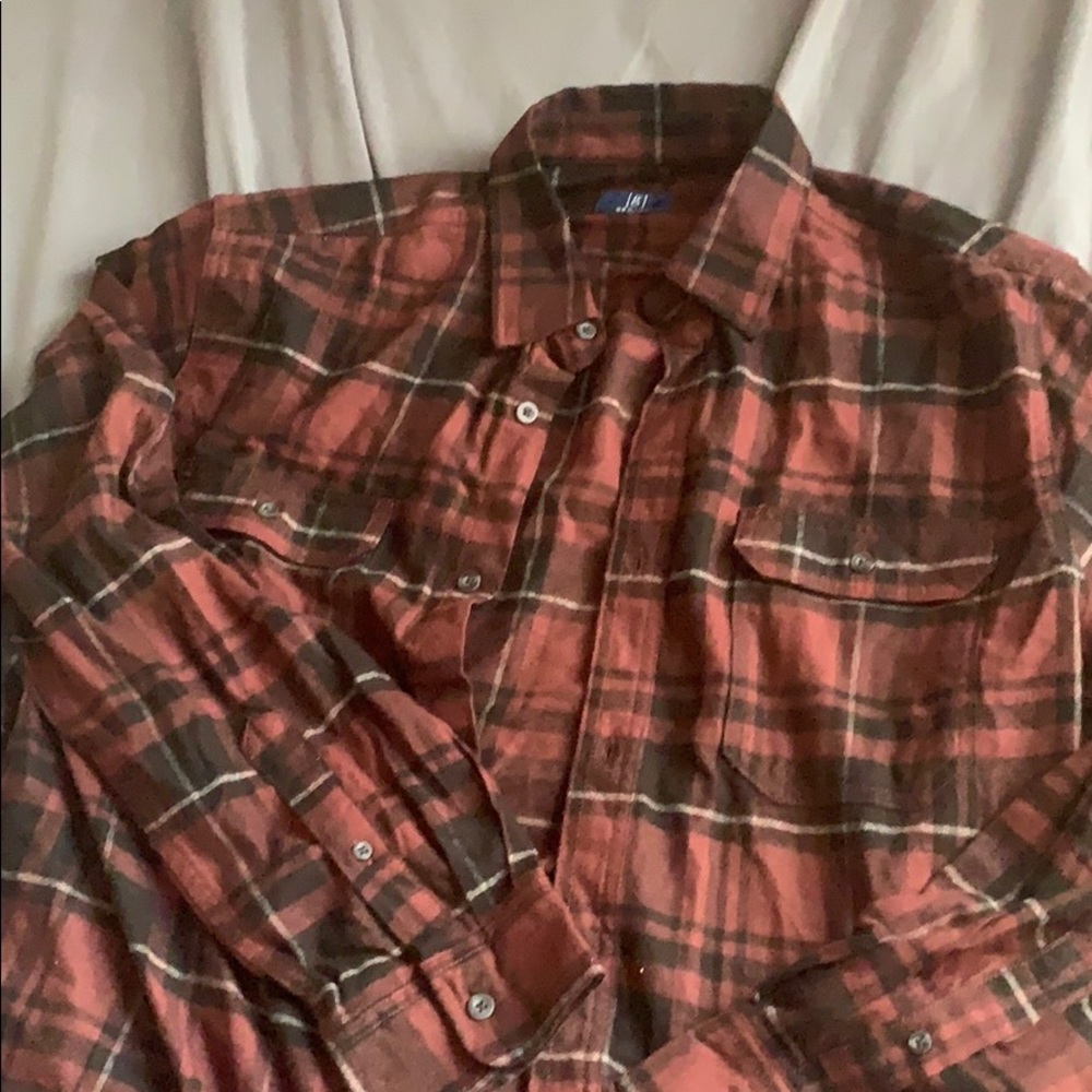Men’s Plaid Button Up